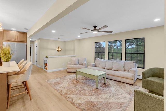 W339S2750 County Road C, Oconomowoc, WI 53066