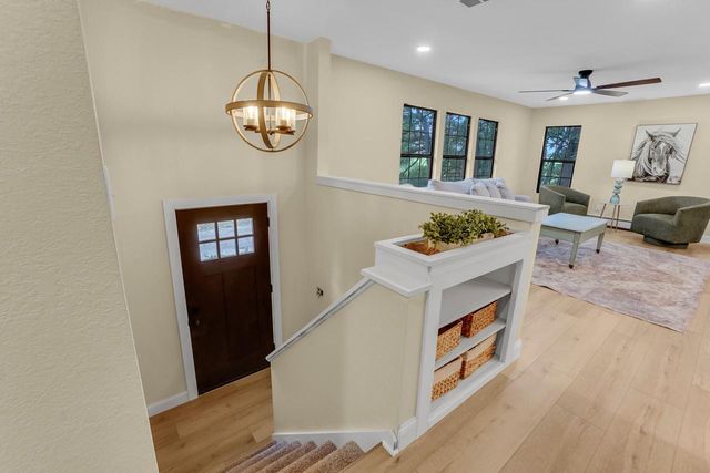 W339S2750 County Road C, Oconomowoc, WI 53066