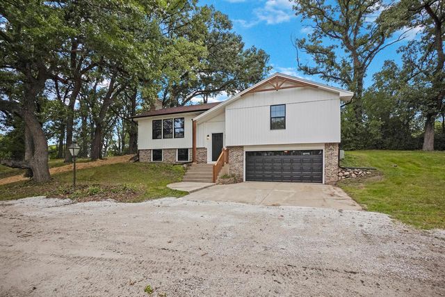 W339S2750 County Road C, Oconomowoc, WI 53066