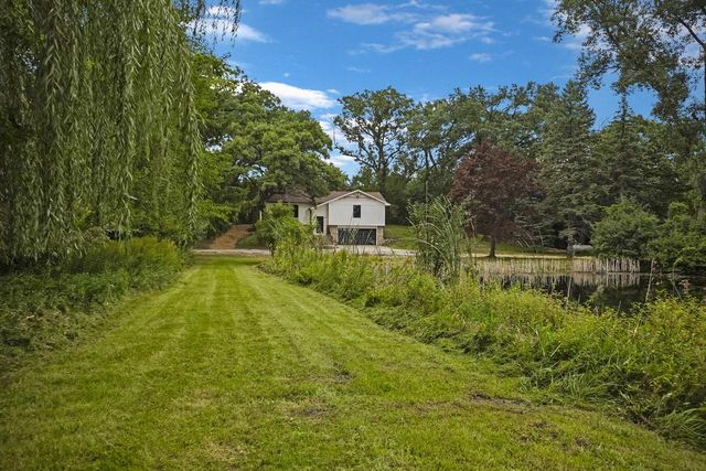 W339S2750 County Road C, Oconomowoc, WI 53066