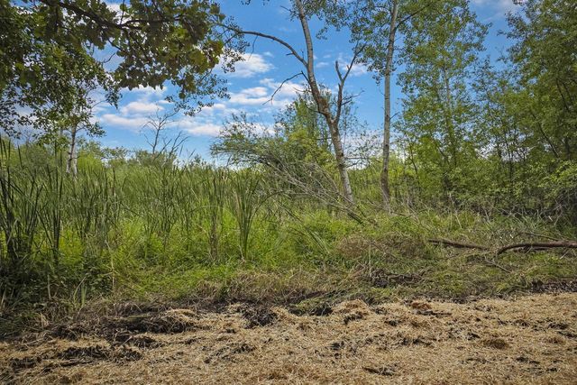 W339S2750 County Road C, Oconomowoc, WI 53066