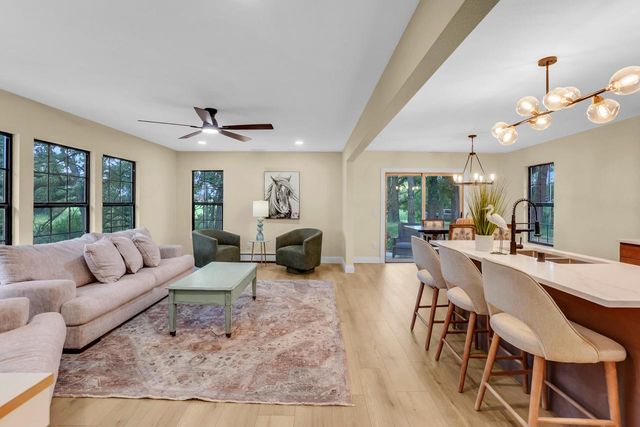W339S2750 County Road C, Oconomowoc, WI 53066
