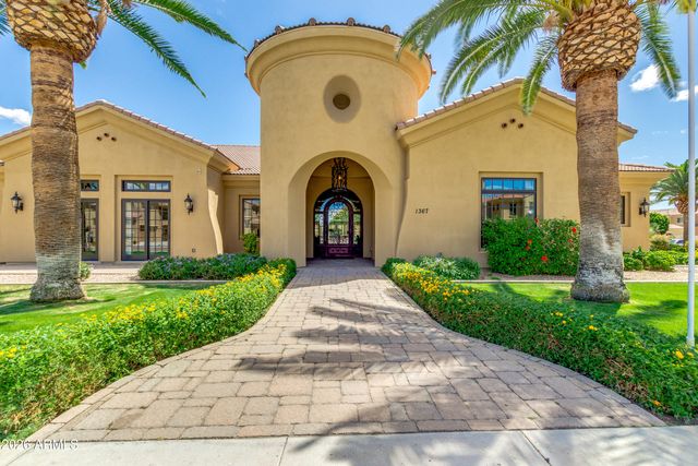 1367 S COUNTRY CLUB Drive 1340, Mesa, AZ 85210