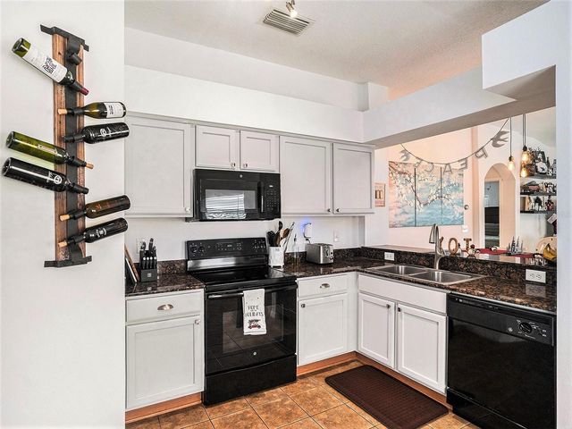 7833 CARRIAGE POINTE DRIVE, Gibsonton, FL 33534
