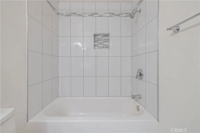 24143 Del Monte 284, Valencia, CA 91355