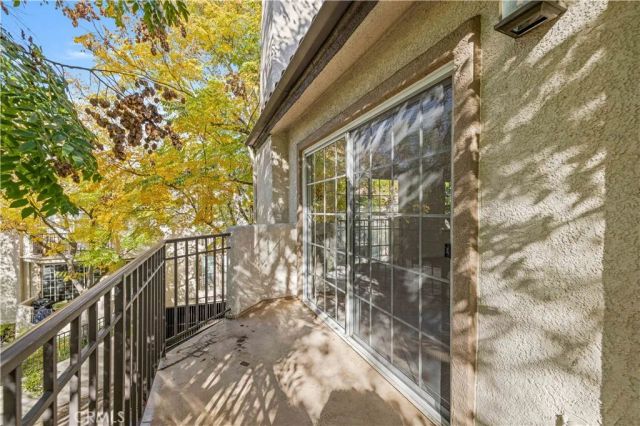 24143 Del Monte 284, Valencia, CA 91355