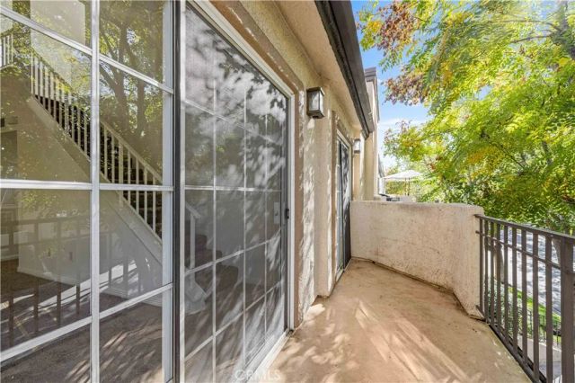 24143 Del Monte 284, Valencia, CA 91355