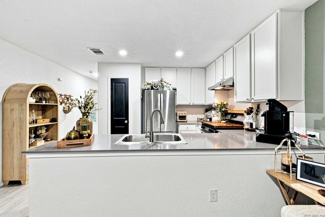 7607 Parish Place, San Antonio, TX 78253