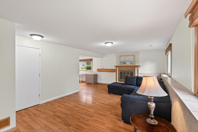 8522 Darnel Road, Eden Prairie, MN 55347