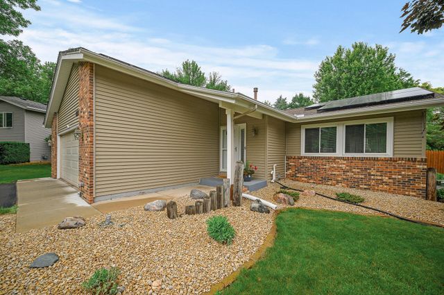 8522 Darnel Road, Eden Prairie, MN 55347