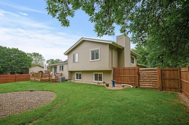 8522 Darnel Road, Eden Prairie, MN 55347
