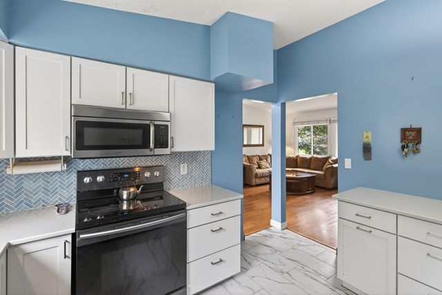 8522 Darnel Road, Eden Prairie, MN 55347