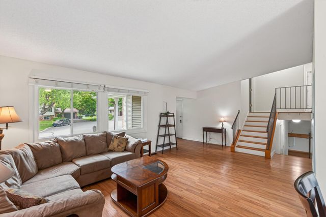 8522 Darnel Road, Eden Prairie, MN 55347