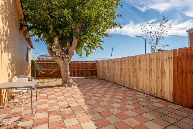 3255 E Avenue R 91, Palmdale, CA 93550