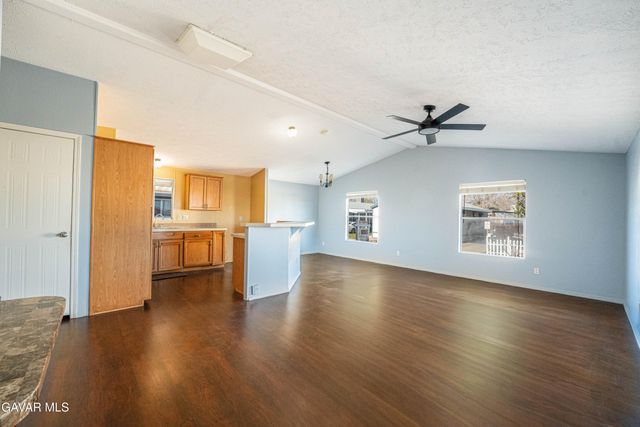 3255 E Avenue R 91, Palmdale, CA 93550