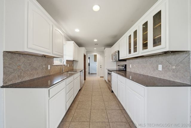 17608 N 161st East Avenue, Oologah, OK 74053