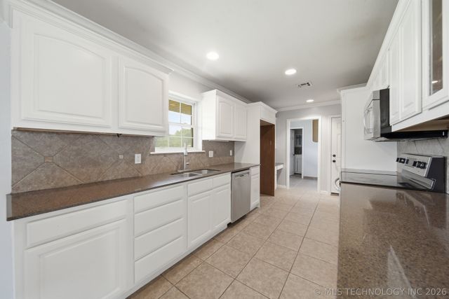 17608 N 161st East Avenue, Oologah, OK 74053