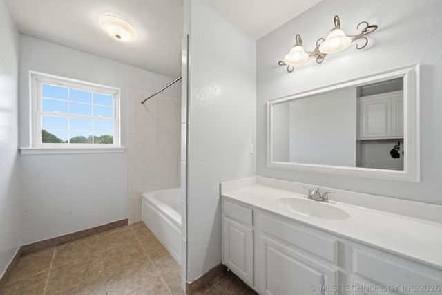 17608 N 161st East Avenue, Oologah, OK 74053