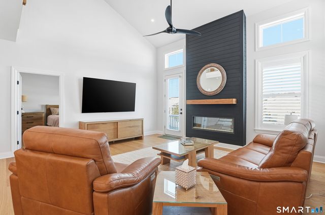 46 Soderman Way 46, Cheshire, CT 06410