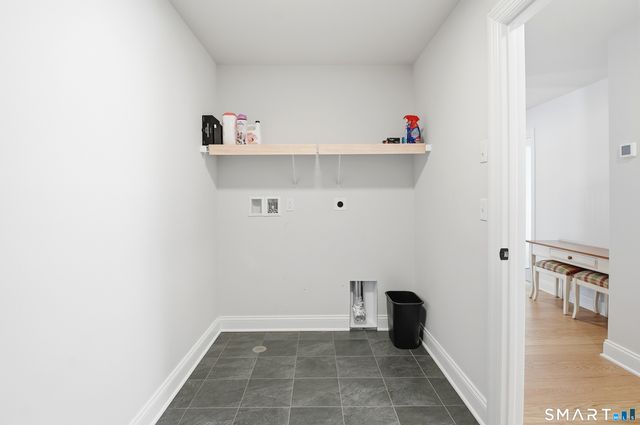 46 Soderman Way 46, Cheshire, CT 06410