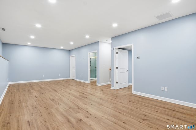 46 Soderman Way 46, Cheshire, CT 06410