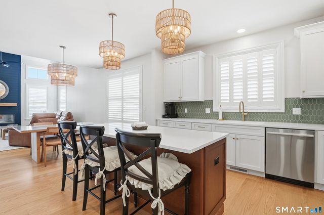 46 Soderman Way 46, Cheshire, CT 06410