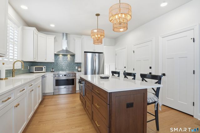 46 Soderman Way 46, Cheshire, CT 06410