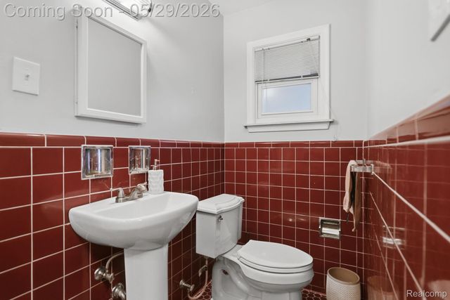18405 Westland Avenue, Southfield, MI 48075