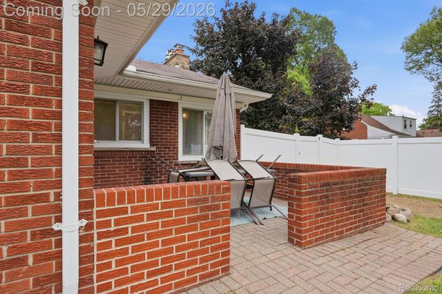 18405 Westland Avenue, Southfield, MI 48075