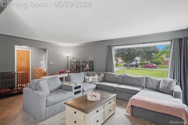 18405 Westland Avenue, Southfield, MI 48075