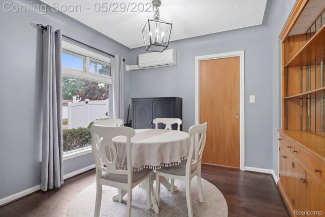 18405 Westland Avenue, Southfield, MI 48075