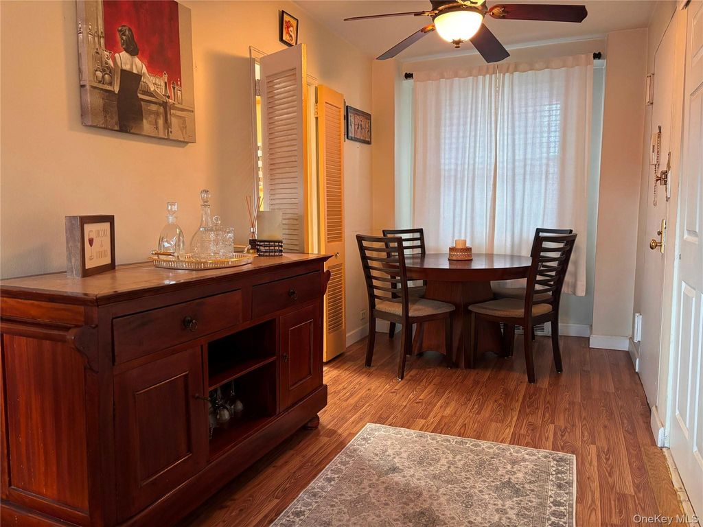 61-25 97th Street 6E, Rego Park, NY 11374 — photo 4