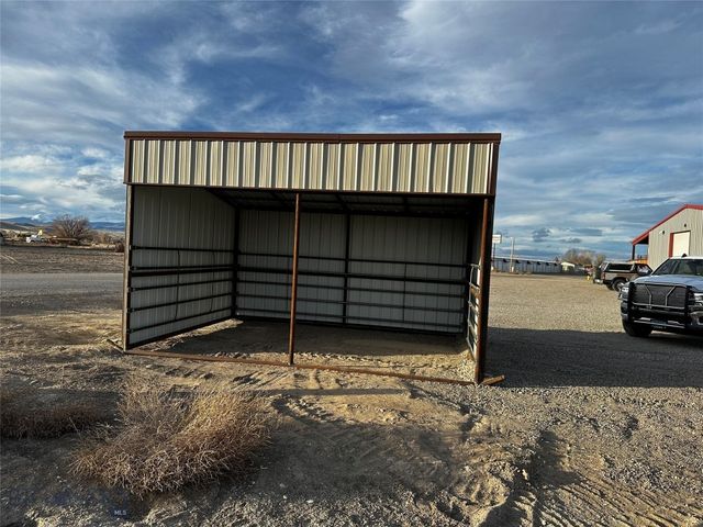 4237 Mt Highway 91 S A-D, Dillon, MT 59725