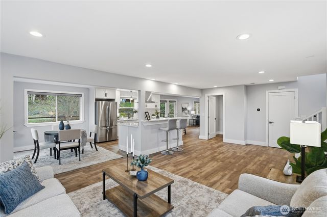 5175 NW El Camino Boulevard, Bremerton, WA 98312