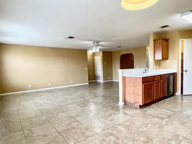 318 Mitchell DR, Hutto, TX 78634