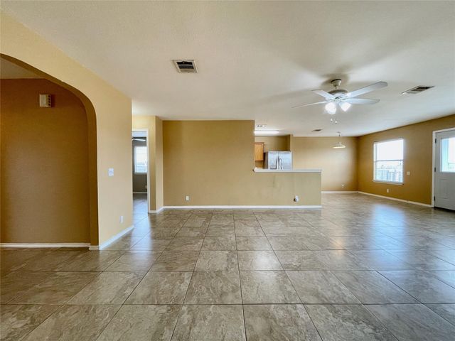 318 Mitchell DR, Hutto, TX 78634