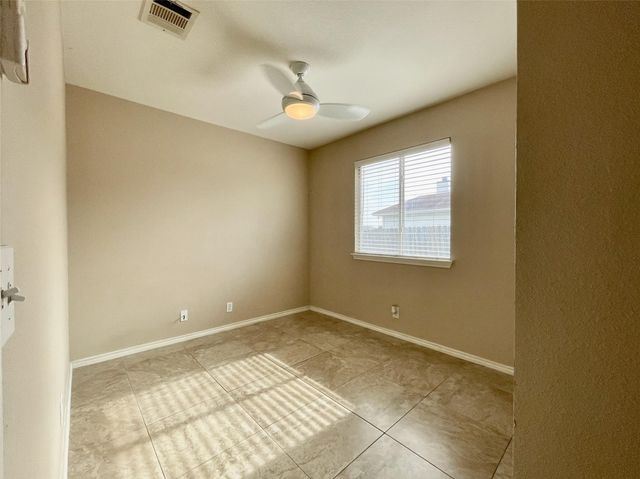 318 Mitchell DR, Hutto, TX 78634