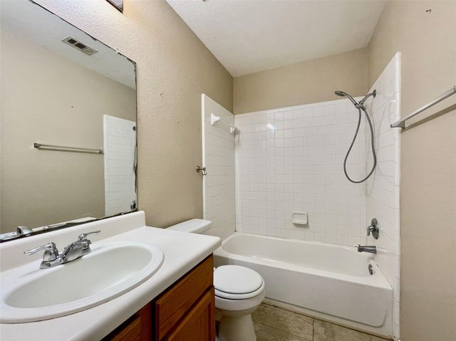 318 Mitchell DR, Hutto, TX 78634