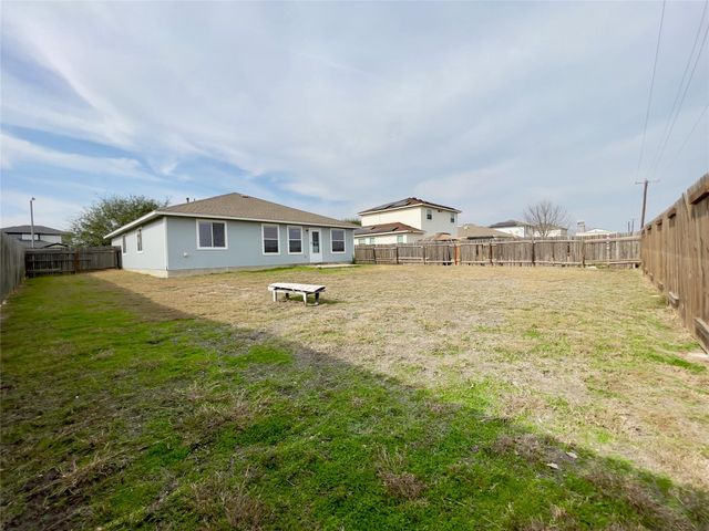 318 Mitchell DR, Hutto, TX 78634