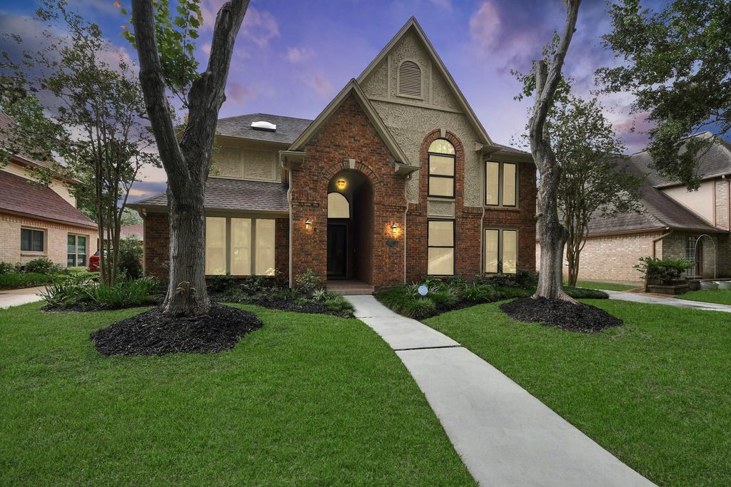 2307 Stephens Grant Drive, Sugar Land, TX 77479