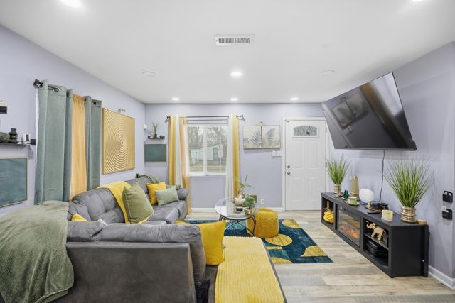 4100 W 19th Place, Gary, IN 46404