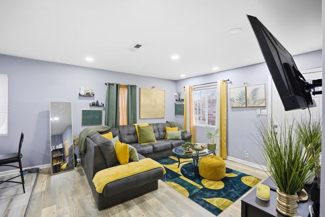 4100 W 19th Place, Gary, IN 46404