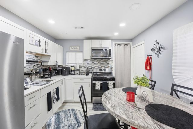 4100 W 19th Place, Gary, IN 46404