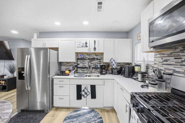 4100 W 19th Place, Gary, IN 46404