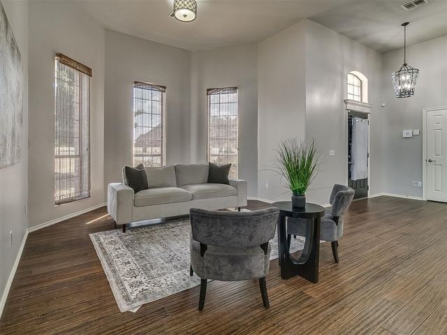 2047 Park Avenue, Newcastle, OK 73065