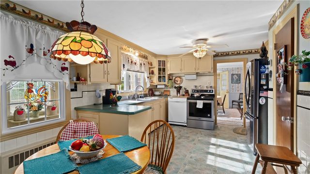 14 Barnes Street, Smithfield, RI 02828