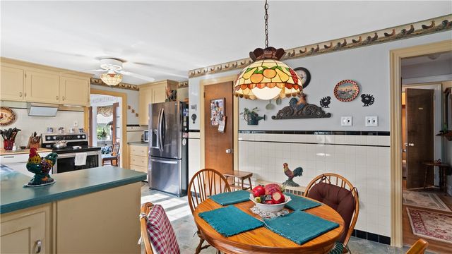 14 Barnes Street, Smithfield, RI 02828