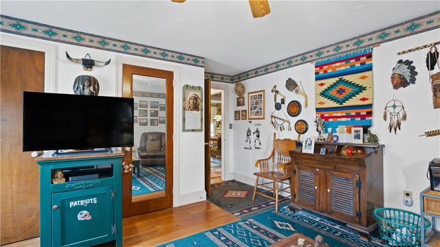 14 Barnes Street, Smithfield, RI 02828