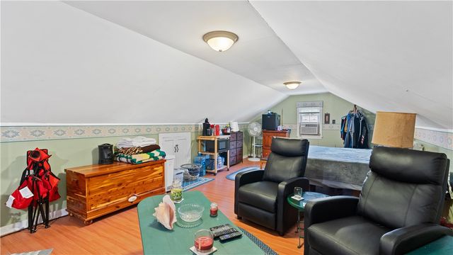 14 Barnes Street, Smithfield, RI 02828