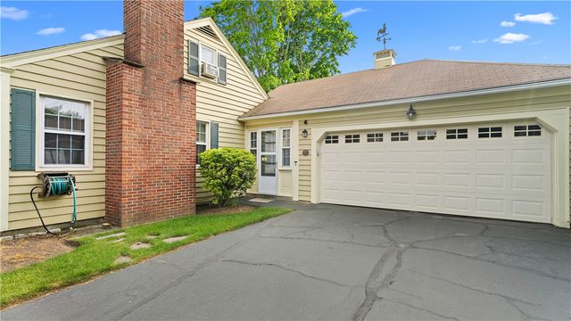 14 Barnes Street, Smithfield, RI 02828